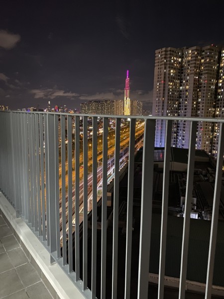View Landmark 81! CHo thuê căn hộ Masteri Thảo Điền cực đẹp 98M2 3PN full NT 28tr