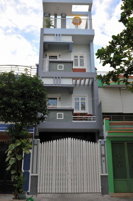 Nhà bán diện tích 84 m2, 3 tầng 3 PN, 4 toilet.