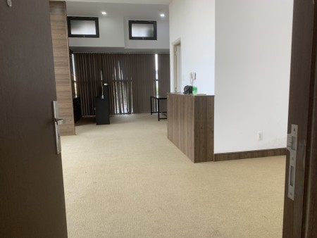 Trống sẵn văn phòng 52M2 cần cho thuê The Sun Avenue