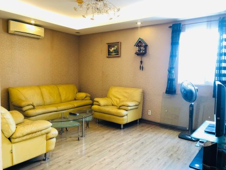 Cần cho thuê căn hộ Central Garden Quận 1, Dt : 145m2, 3PN, 2WC, Giá : 16.5 tr/th,