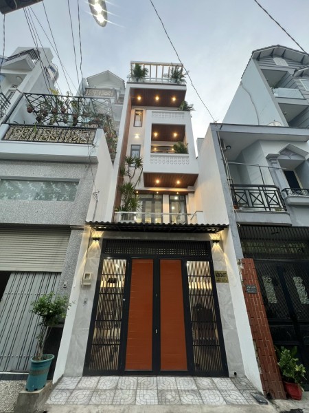 Nhà Mới 5 Tầng - Chính Chủ Cần Bán Căn Nhà Full Nội thất, Dt Nở Hậu Nhẹ Đón Tài Lộc