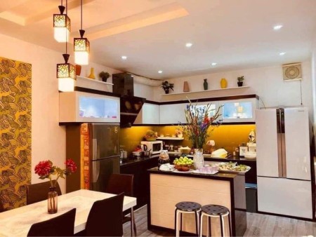 Bán nhà Minh Khai ngõ đỗ ô tô 55m2 5T 5,3m giá 8 tỷ