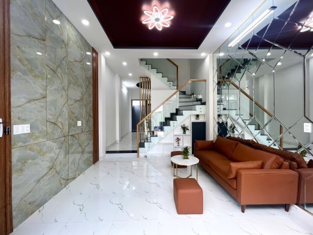 Cần bán Nhà mới ra lò, 1 trệt 2 lầu 4x13m2 4PN - 3WC, sổ hồng hoàn công, giá chỉ 4 tỷ 8 thương lượng