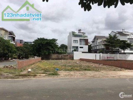 Đất bình dương chỉ 650 triệu/ 1000m2, sổ sẵn, cách quốc lộ 13 chỉ 500m .LH: 0901196632