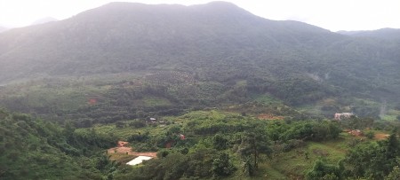 Bán 2 sào view đồi 57 giá hót đường bê tông khu dân cư.
