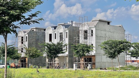 Bán nhà phố tân uyên Bình Dương