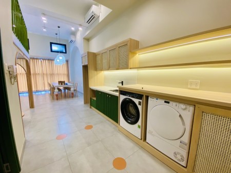 Cho thuê căn studio full nội thất The Sun Avenue