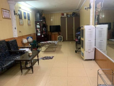 Hot, bán nhà Nhân Hòa, Thanh Xuân. Cách đường lớn 100M, DT 40M2, 4 tầng. Gía 4 tỷ