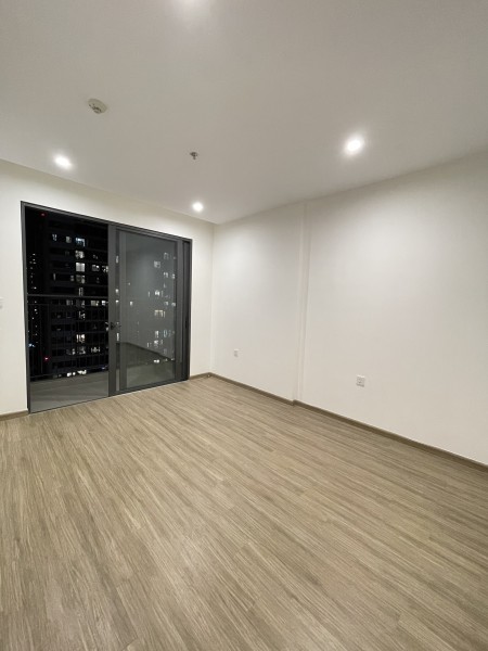 Cần bán nhanh căn 2 phòng ngủ, 65m2, 2,58 tỷ, Vinhomes Smart City, 0888516777