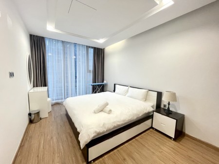 Cắt lỗ căn 2 ngủ ban công Đông Nam R6 Royal City 4 tỷ. LH: 0912 396 400 - miễn TG)