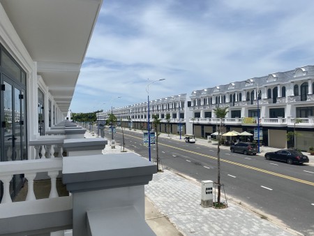 Bán nhà phố Thăng Long 2 Bàu Bàng Bình Dương giá chỉ 3 tỷ 2 một căn