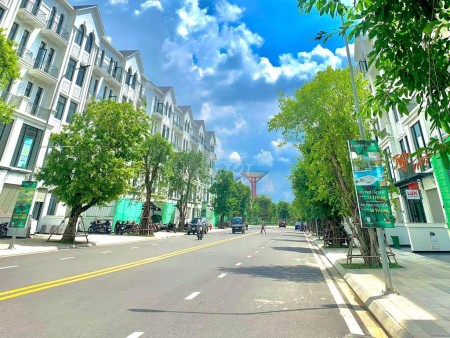Chủ kẹt tiền bán lỗ 3 tỷ nhà phố 126m2 tại Vinhomes Grand Park Quận 9
