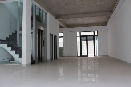 35 triệu thuê ngay nhà phố 126m2 hoàn thiện nguyên căn tại Vinhomes Q9