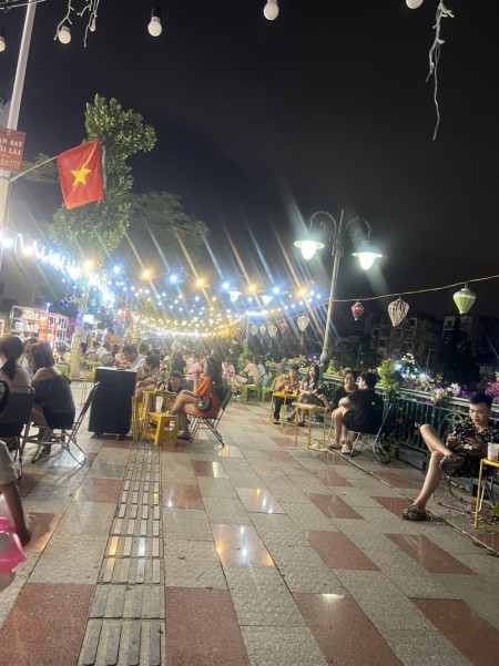 Bán đất mặt đường Thế Lữ , Hạ Lý, Hồng Bàng, Hải Phòng ngang 8m vuông đét! Giá chỉ 185tr/m2