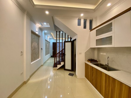 Bán nhà 1 căn duy nhất phố Đội Cấn, Liễu Giai, Ba Đình. Diện tích 38M x 5 tầng. Giá 5.08 tỷ
