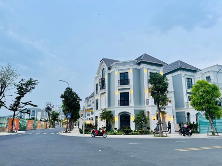 Cho thuê Nhà MT đường Nguyễn Xiển, P.Long Thạnh Mỹ, TP. Thủ Đức, 5 Tầng, DT 10x18m, 70 Tr/tháng