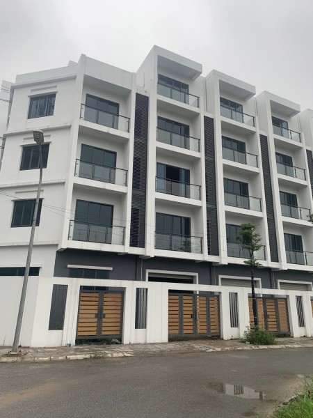 Bán nhà liền kề cạnh Gilmark City tại 136 Hồ Tùng Mậu, Hà Nội