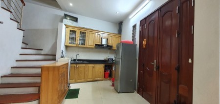 Cần bán nhà Nguyễn Trãi - Thanh Xuân 45m2 4 tầng, vị trí thoáng. Nhà ở hoặc cho thuê giá nhỉnh 4 tỷ