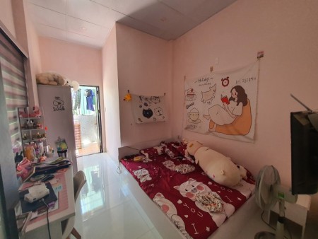 Bán nhà mặt tiền Tôn Đản diện tích 135M2 giá 5.1 tỷ