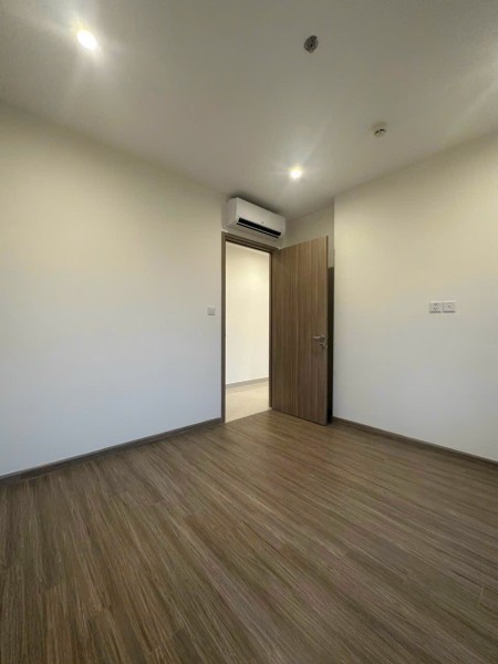 Cần tìm 2 nữ ở ghép. Căn 2pn2wc+ căn trống nhưng đã được lắp máy lạnh