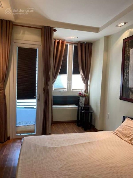 Bán nhà dạng chdv Nguyễn Khoái, quận 4, cho thuê 35tr/th, giá chỉ 5.2 tỷ
