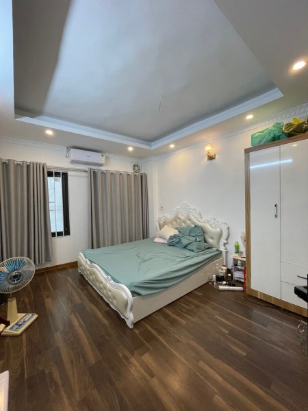 Cực hot!!! Bán nhà Giáp Nhất, Thanh Xuân 32M2 X 5T, giá 3.3 tỷ