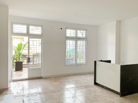 Tầng cho thuê 60M2 quận 1 Điện Biên Phủ