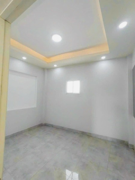 Bán nhà 3 tầng, hẻm xe hơi, tại Bình Tân