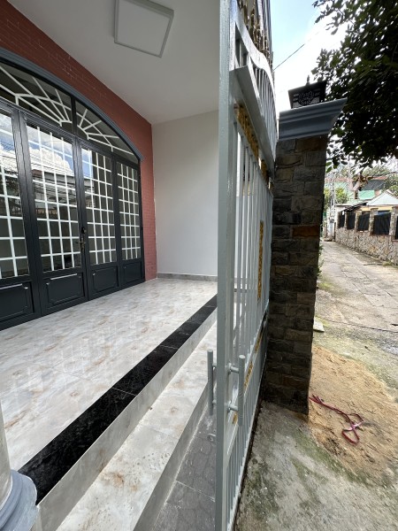 Tôi cần bán nhà p. Chánh Nghĩa ngay trung tâm kế bên công an tỉnh