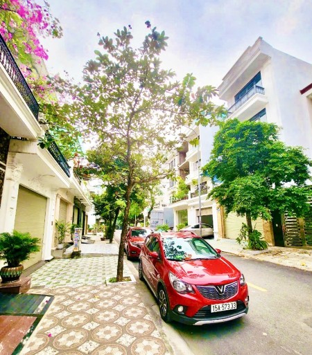 Nhà mặt phố Hoàng Ngọc Phách, Lê Chân, Hải Phòng đẹp không tì vết.