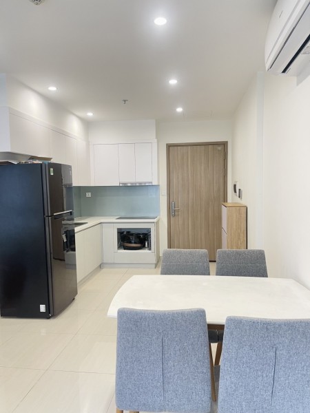 Chuyển nhượng bán căn hộ 3PN full nội thất giá 3.3 tỷ, mới cứng chưa ở lần nào, có lốt ô tô riêng