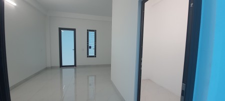 Cho thuê nhà riêng mặt phố Tôn Đức Thắng mới xây giá 15tr/tháng