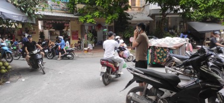 Đắc địa khu đô thị - Bán ngôi nhà hưởng tiện ích vượt trội