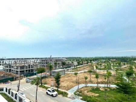 Bán gấp căn nhà vườn, xây thô, hoàn thiện mặt ngoài, diện tích 132m2 tại khu đô thị đẳng cấp