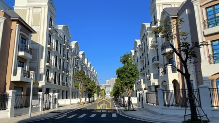 Bán lỗ hơn 3 tỷ nhà phố 162m2 tại Vinhomes Grand Park Quận 9