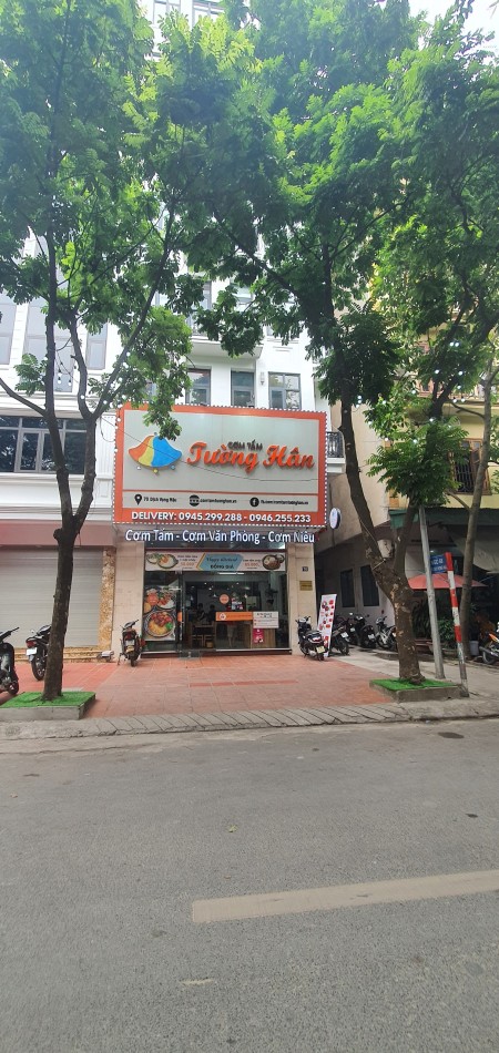 Mặt phố Dịch Vọng Hậu, Trần Thái Tông. Vị trí quá đẹp, KDoanh cực tốt. Dt 75m, 5T, Mt 5m, 26 Tỷ