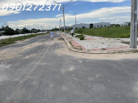 Bán lô đất góc 2 mặt tiền đường, khu đô thị Hoàng Tâm, giá tốt