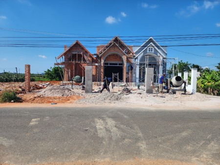 Nhà Phố Mới 100% Ngay Trục Chính Xã Hàm Liêm