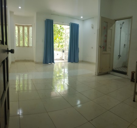 Phòng ban công Khu Dân Cư cao cấp, gần Khu Chế Xuất Tân Thuận quận 7
