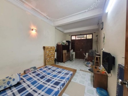 Bán nhà phân lô Hoàng Cầu 49/55m² x 4 tầng, mặt tiền 4m, Giá 12,7 tỷ TL 0868868383