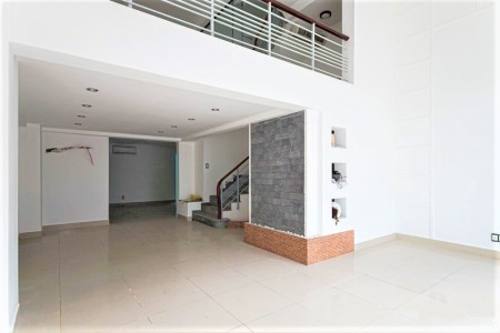 Cho thuê tầng trệt có 2 phòng bên trong chỉ 24tr/tháng, khu Hưng Gia sát đường bùi bằng đoàn, quận 7