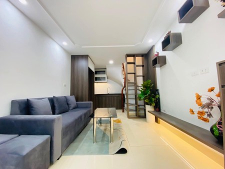 Bán nhà riêng chợ Khâm Thiên, Đống Đa, 25m² x 4 tầng, 2,15 tỷ, nhà sát phố