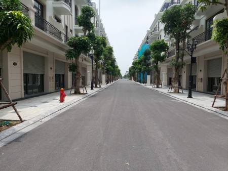 Bán cắt lỗ căn Liền Kề SB7 Vin Ocean Park 2, giá 5 tỷ 900tr, gần TTTM