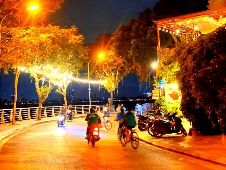 Đi đến slide 2
