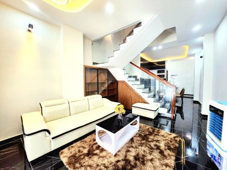 Chân dài siêu rẻ Phạm Văn Chiêu, Phường 14