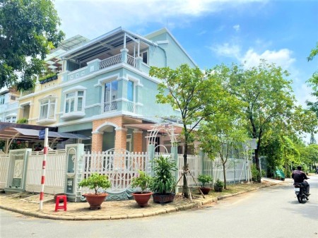 Chú bán gấp căn biệt thự Mỹ Giang góc 2 mặt tiền nhìn Hồ Bán Nguyệt