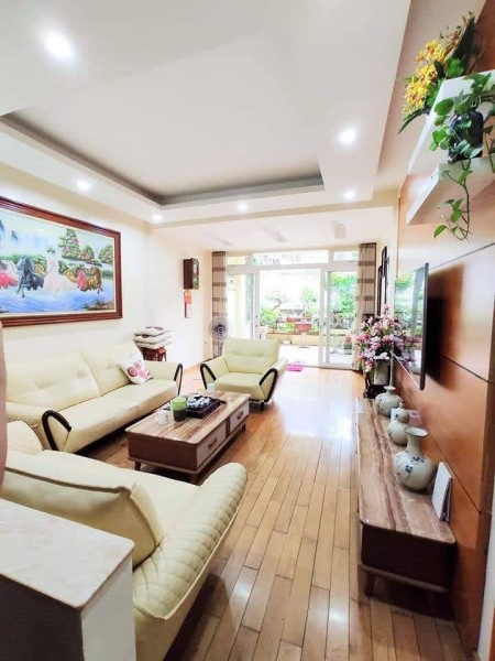 Bán nhà tại cầu Am Hà Đông, ô tô đỗ cữa, kinh doanh sầm uất, giá chỉ 5 tỷ 2, lh 0936012333