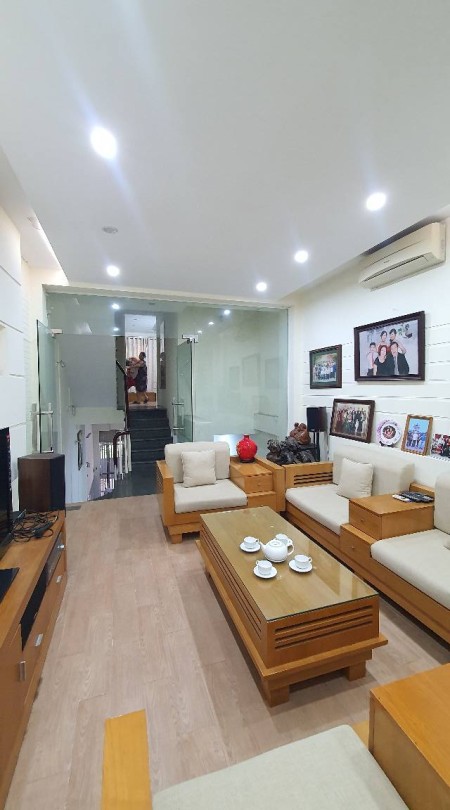 Bán nhà Thanh Xuân dt 26m2 - 3T - MT 4.4m - 2.6 Tỷ