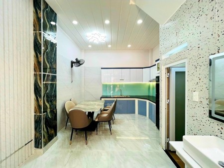 Bán gấp nhà Lũy Bán Bích, Tân Phú, 60m2, 10 Phòng, vô cùng đẹp mắt, 0977303827