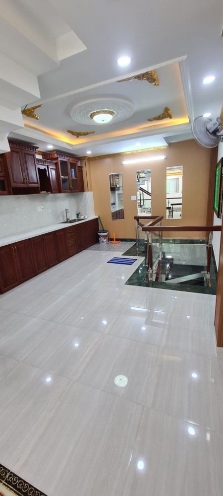 Nhà 1/ Lũy Bán Bích, Tân Phú 60m2, 2 Tầng BTCT, 4 PN Lớn, 0977303827